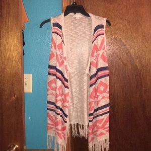 Women’s sleeveless cardigan